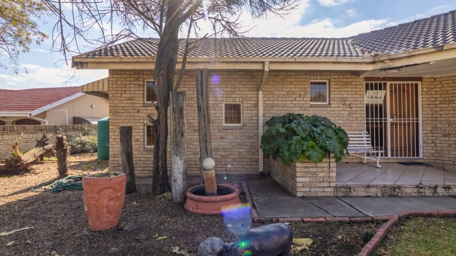 4 Bedroom Property for Sale in Panorama Free State